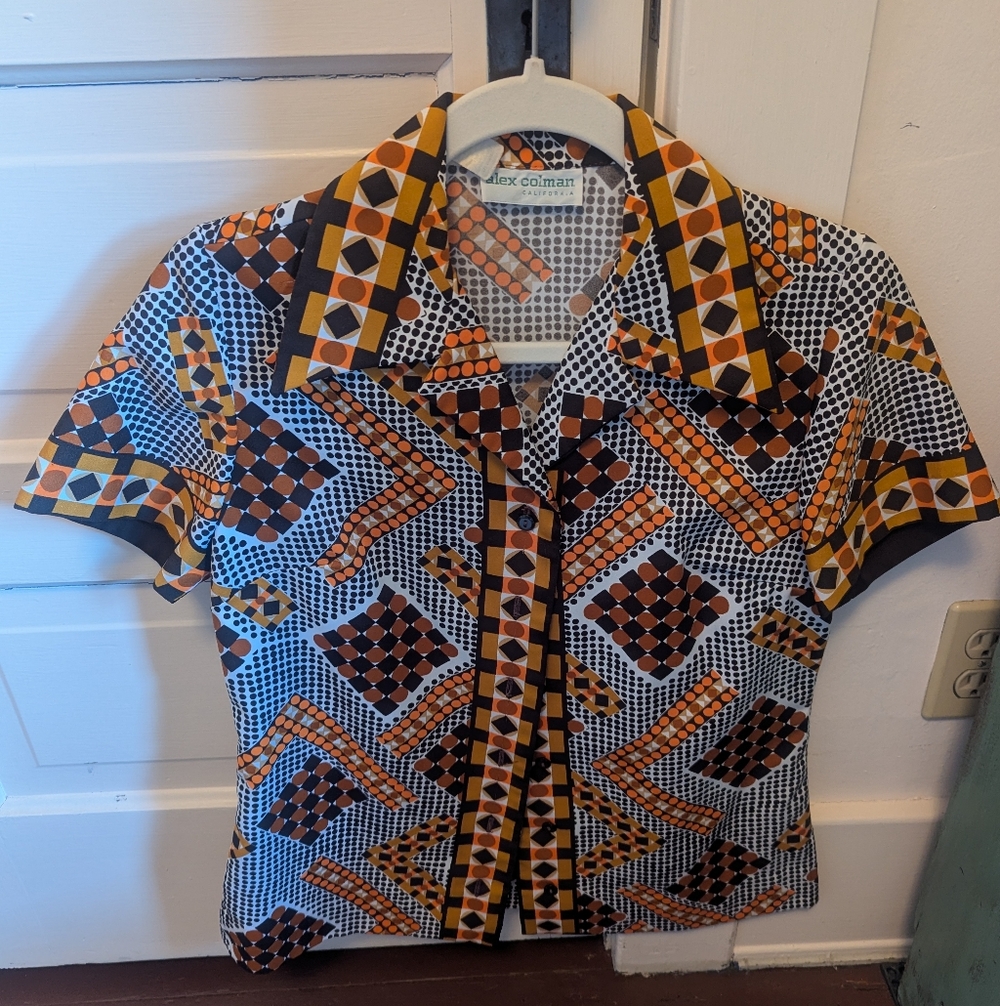 Short-Sleeve Geometric Print Shirt - Orange / Black
